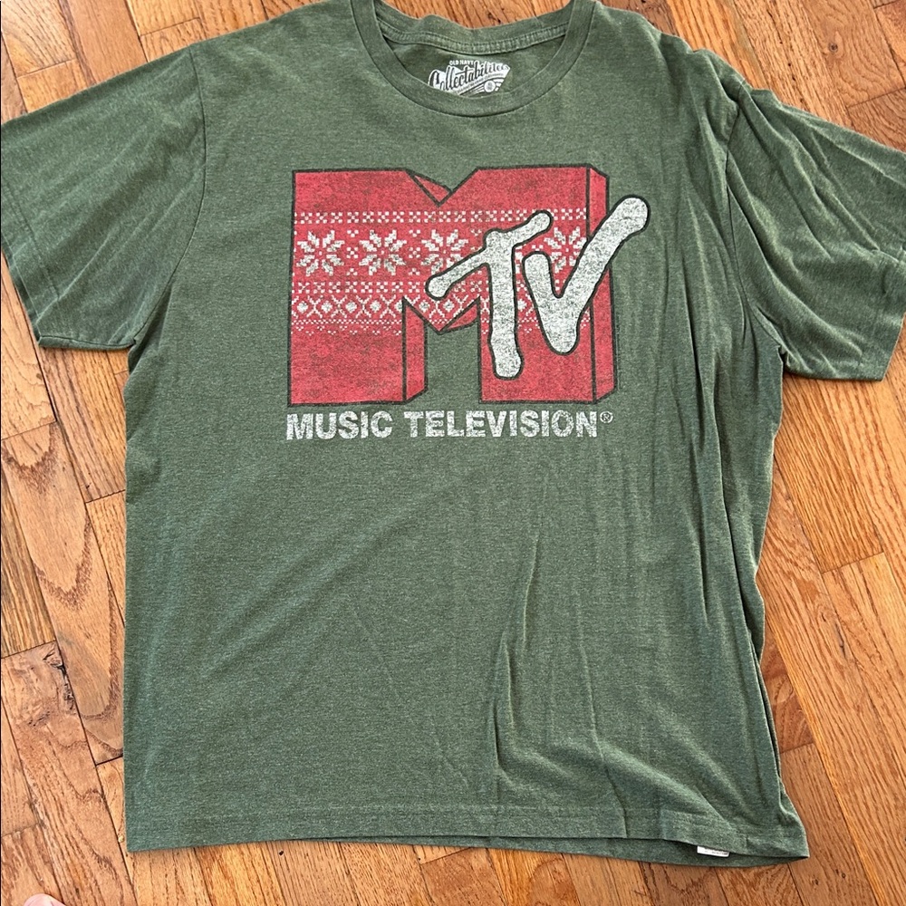 MTV Green and Red Graphic Tee